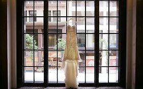 Renaissance Cincinnati Downtown Hotel